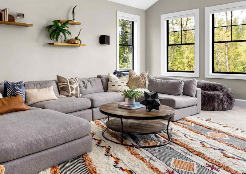 Minimalist Design in Real Estate: Does Less Sell for More?